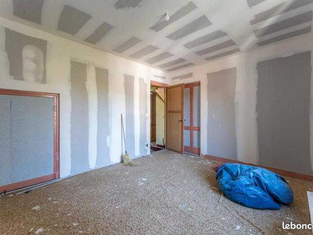 Maison 8 pièces 220 m²