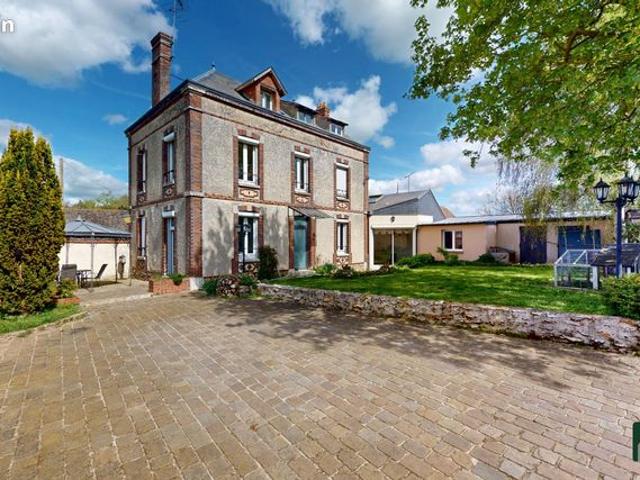 Maison 8 pièces 220 m²