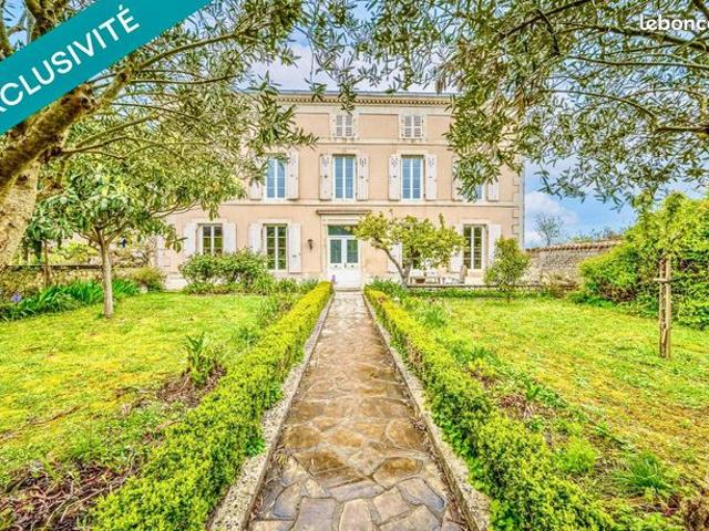Maison 8 pièces 220 m²