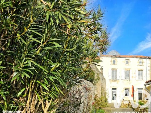 Maison 8 pièces 220 m²