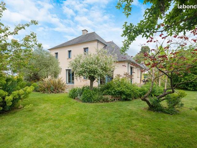Maison 8 pièces 220 m²