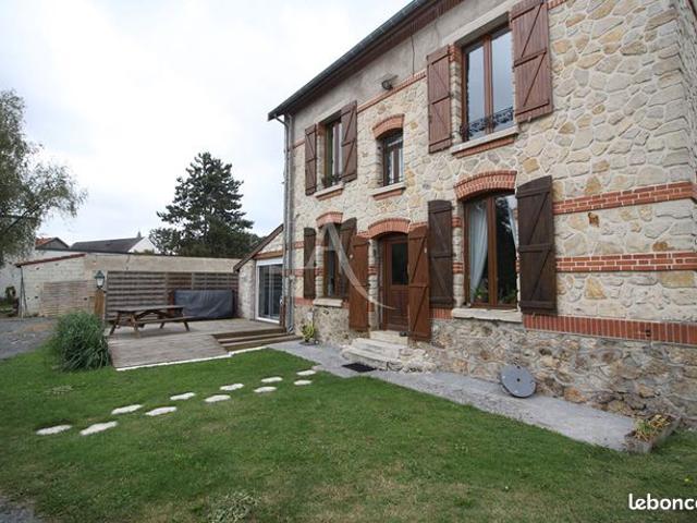 Maison 8 pièces 220 m²