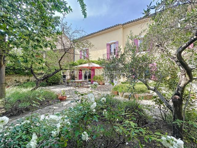 Maison 8 pièces 220 m²