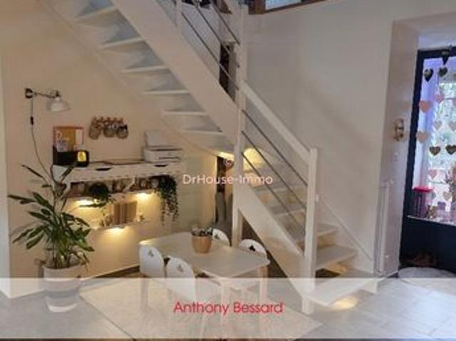 Maison 8 pièces 220 m²