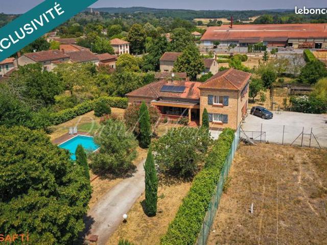 Maison 8 pièces 220 m²