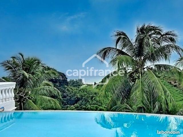 Maison 8 pièces 220 m²