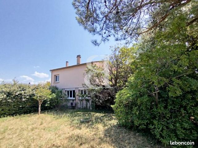 Maison 8 pièces 220 m²