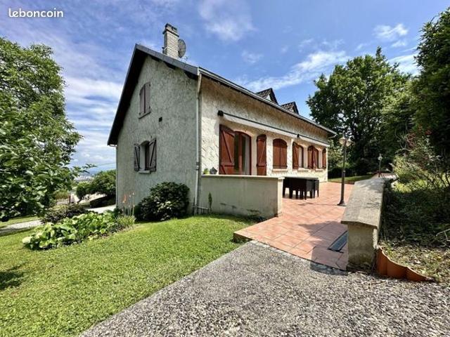 Maison 8 pièces 220 m²