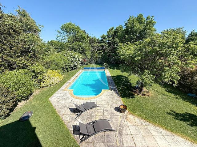Maison 8 pièces 220 m²