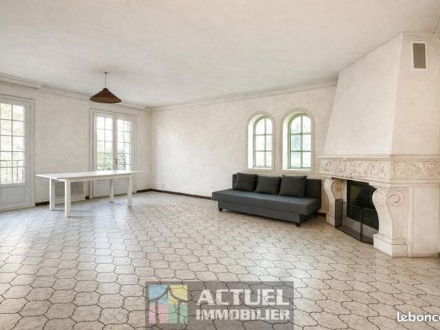 Maison 8 pièces 220 m²