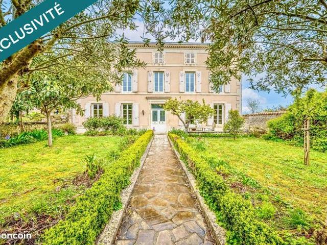 Maison 8 pièces 220 m²
