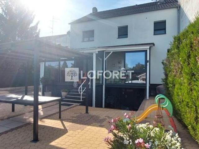 Maison 8 pièces 220 m²