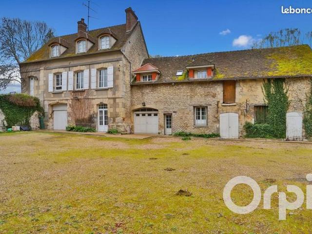 Maison 8 pièces 220 m²
