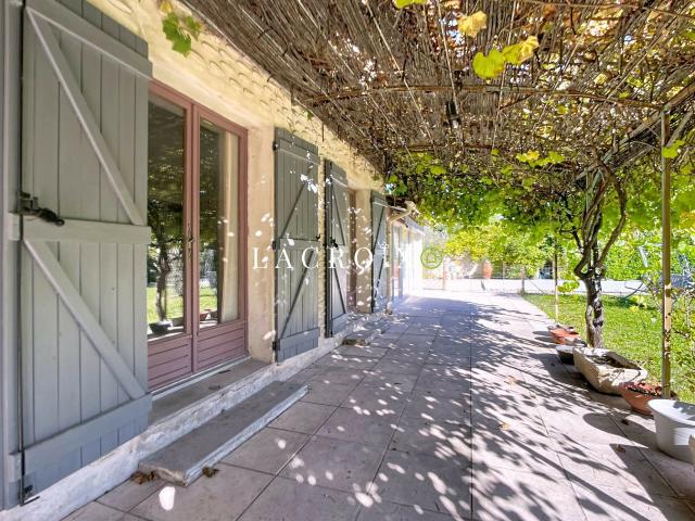 Maison 8 pièces 220 m²