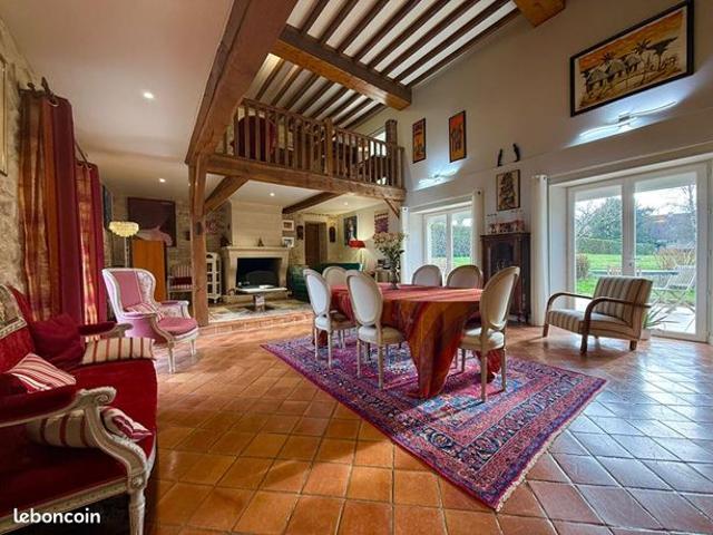 Maison 8 pièces 220 m²