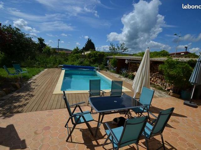Maison 8 pièces 220 m²