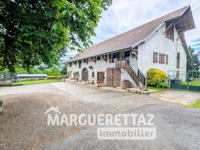 Maison 8 pièces 490 m²