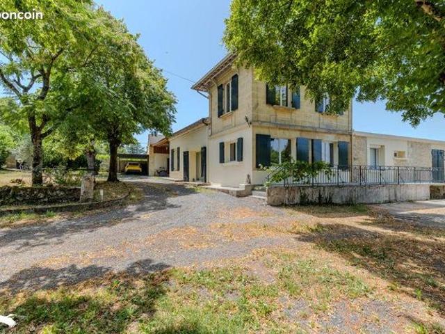Maison 8 pièces 220 m²