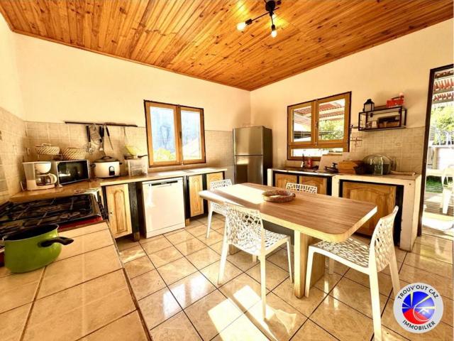 Maison 8 pièces 220 m²