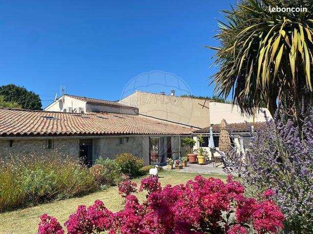 Maison 8 pièces 220 m²