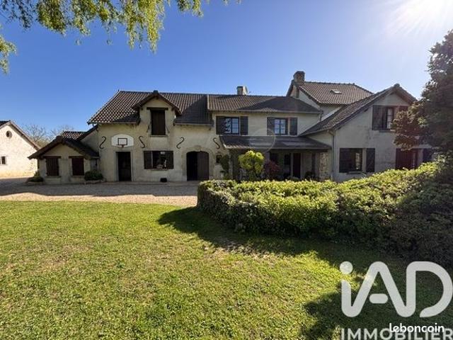 Maison 8 pièces 220 m²