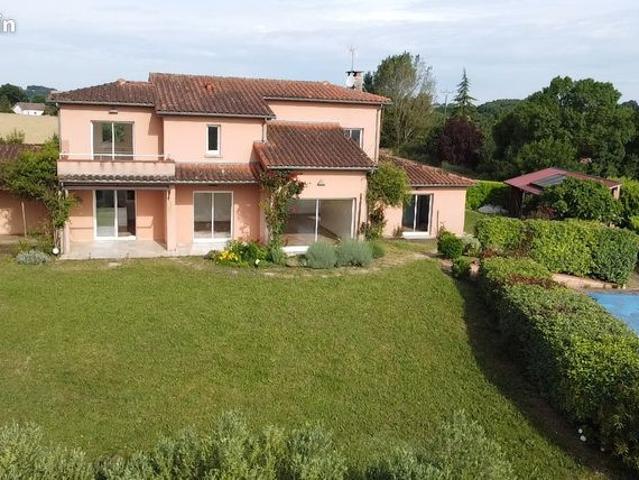 Maison 8 pièces 220 m²
