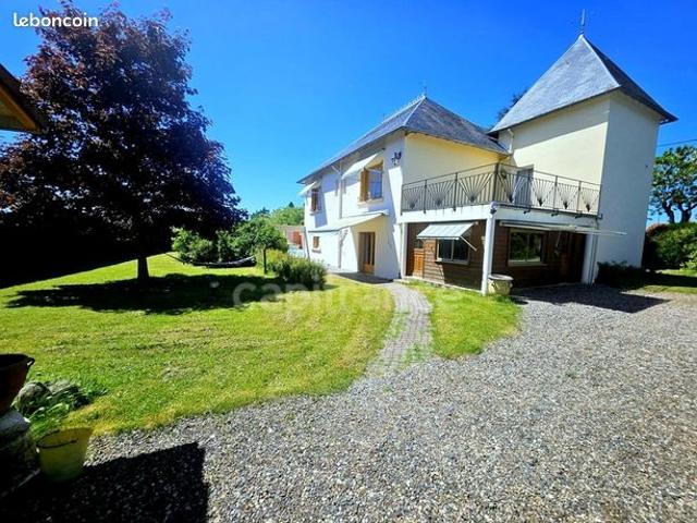 Maison 8 pièces 220 m²
