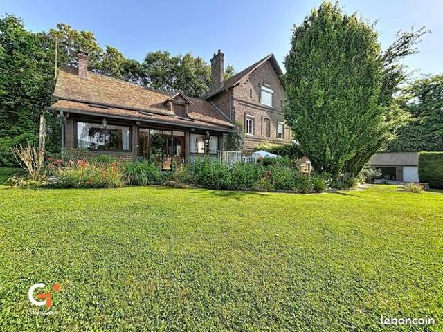 Maison 8 pièces 220 m²