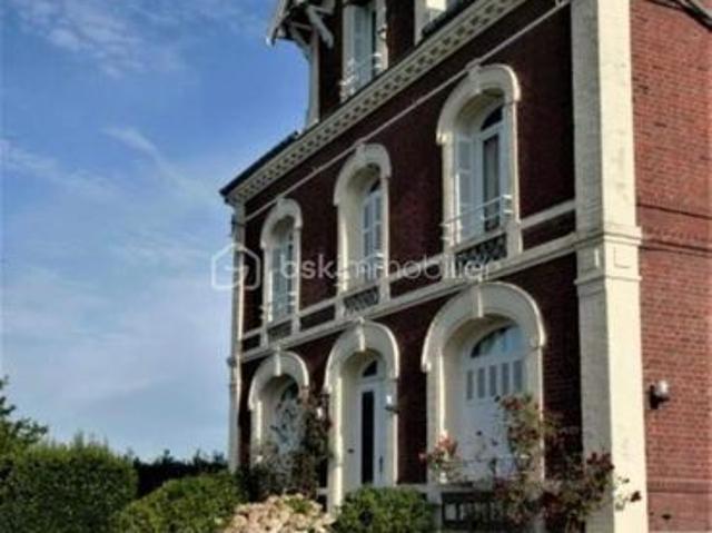 Maison 8 pièces 220 m²