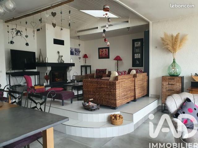 Maison 8 pièces 220 m²