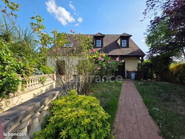 Maison 8 pièces 220 m²
