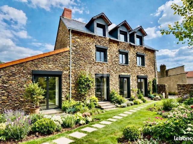 Maison 8 pièces 220 m²