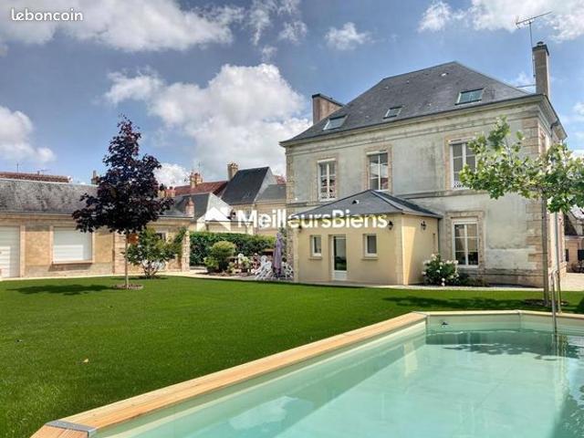 Maison 8 pièces 220 m²