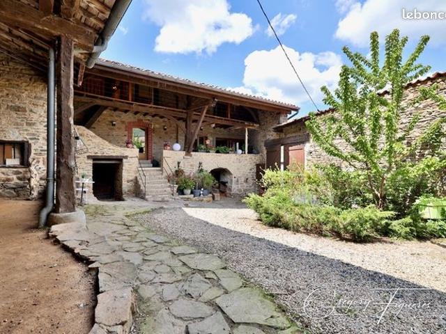 Maison 8 pièces 220 m²