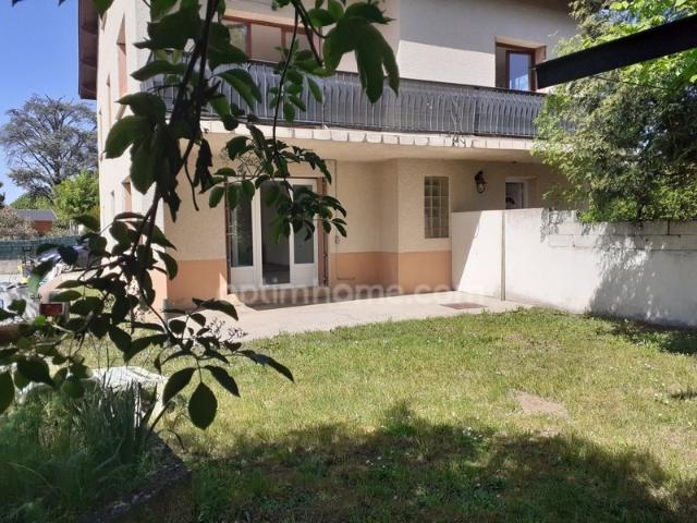 Maison 8 pièces 220 m²