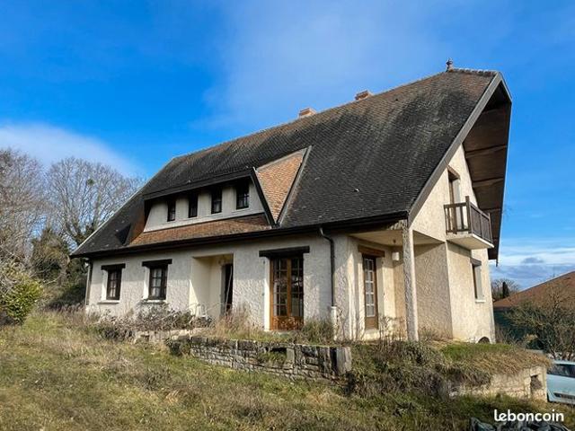 Maison 8 pièces 220 m²
