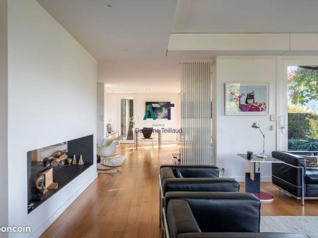 Maison 8 pièces 220 m²