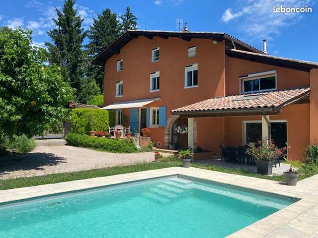 Maison 8 pièces 220 m²