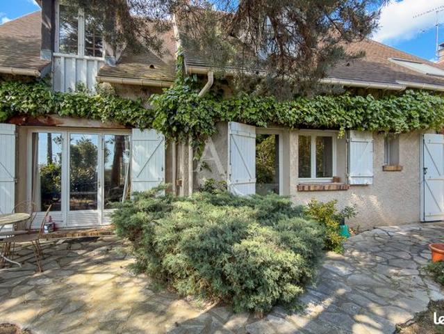 Maison 8 pièces 220 m²