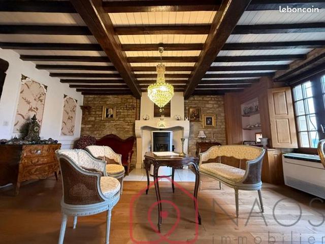 Maison 8 pièces 220 m²