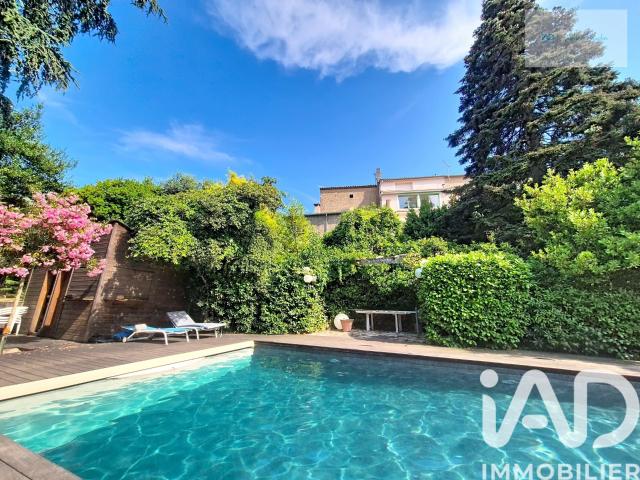 Maison 8 pièces 220 m²