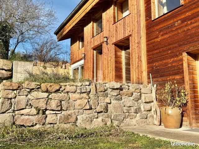 Maison 8 pièces 220 m²