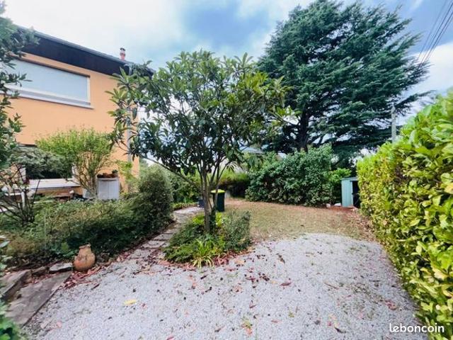 Maison 8 pièces 220 m²