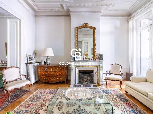 Maison 8 pièces 220 m²
