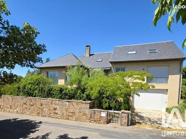 Maison 8 pièces 220 m²