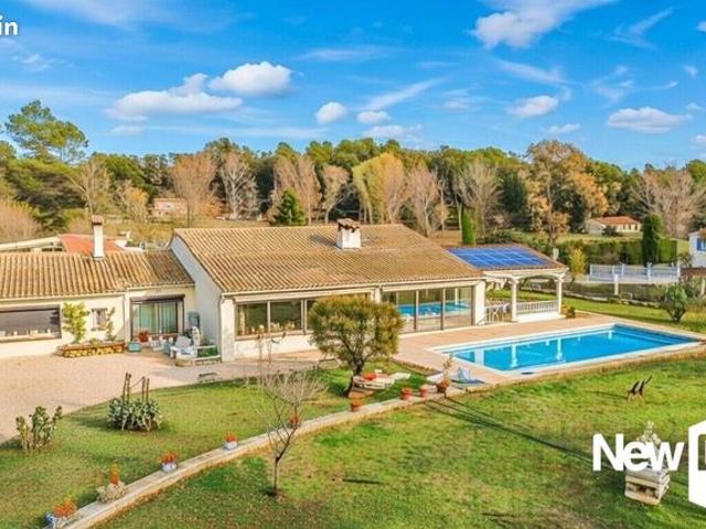 Maison 8 pièces 220 m²