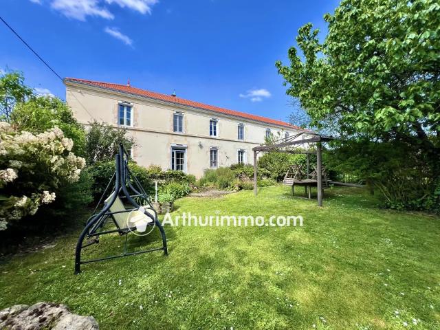 Maison 8 pièces 220 m²