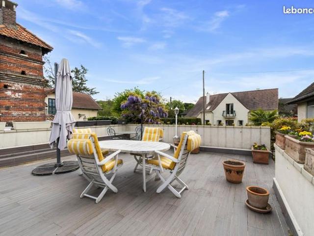 Maison 8 pièces 220 m²