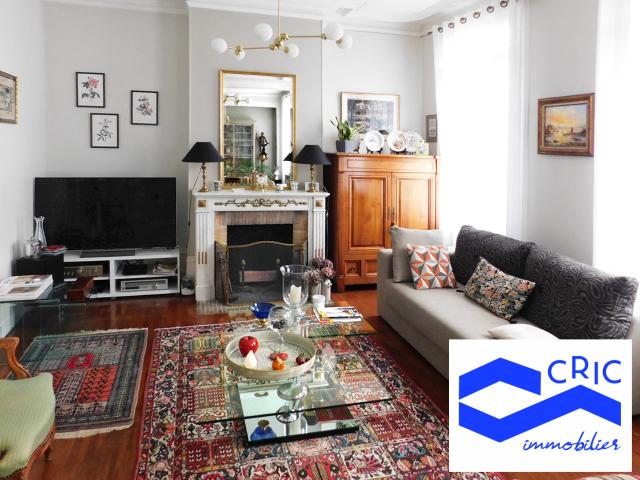 Maison 8 pièces 220 m²