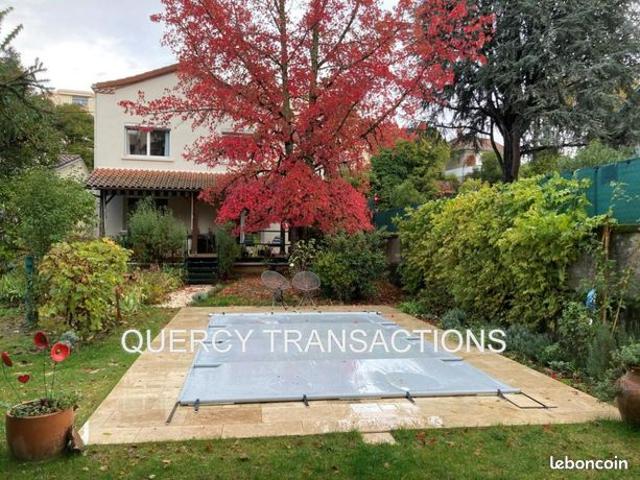Maison 8 pièces 220 m²